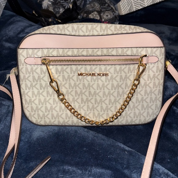 Michael Kors Medium Crossbody Bag - Picture 1 of 9